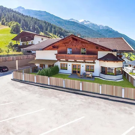 In Neustift Near Lift, Cleaning Included Appartement